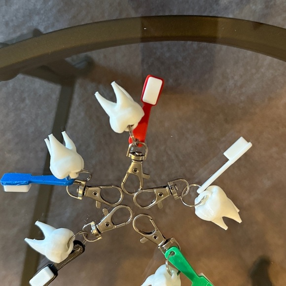 3D Printed 5 SET Colorful Tooth Keychains. Pick Color. - Picture 3 of 6